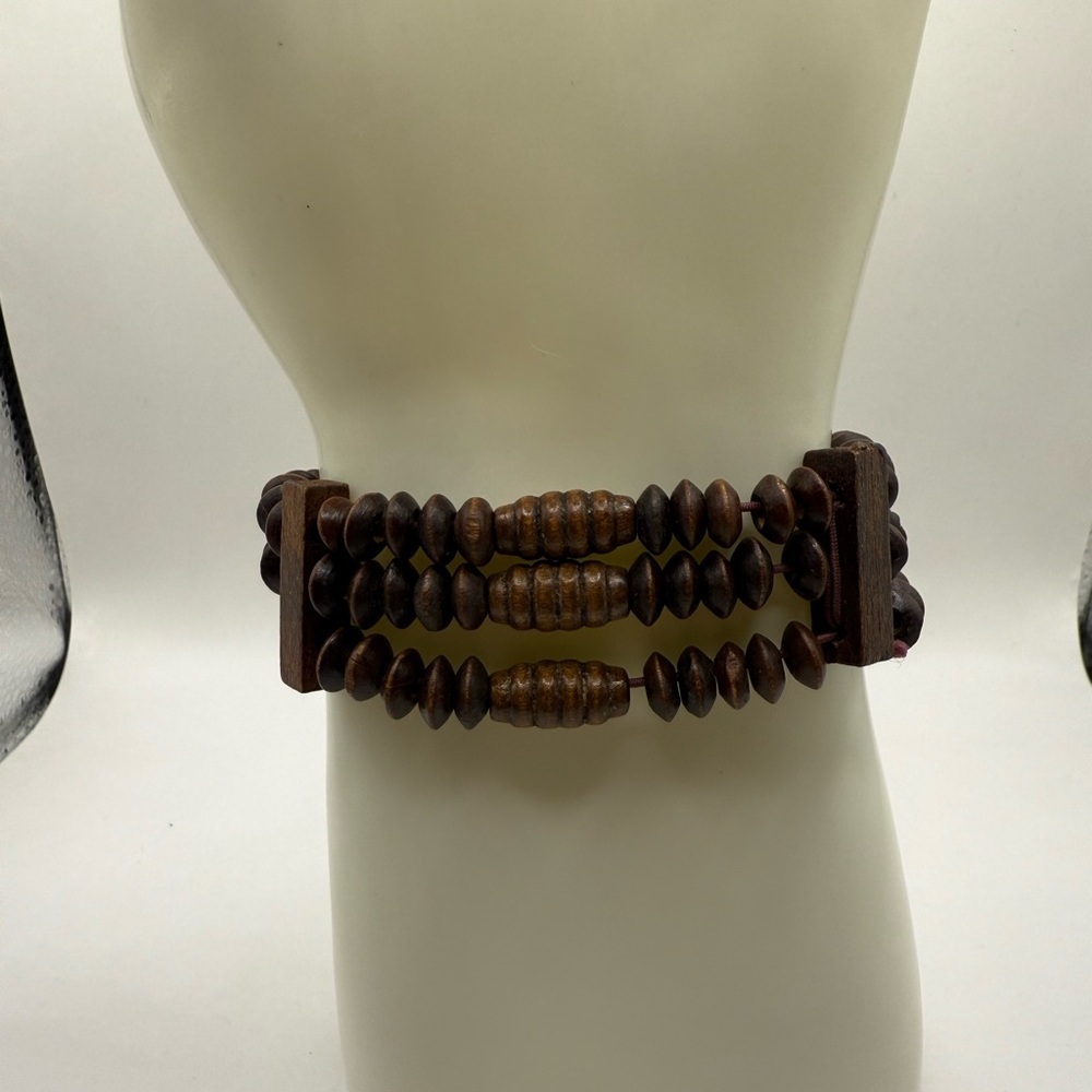 Vintage Women's Bracelet Stretchy With Wooden Dark and Light Beads